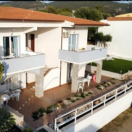 Beb Con Piscina Villa Del Borgo Badesi Zewnętrze zdjęcie