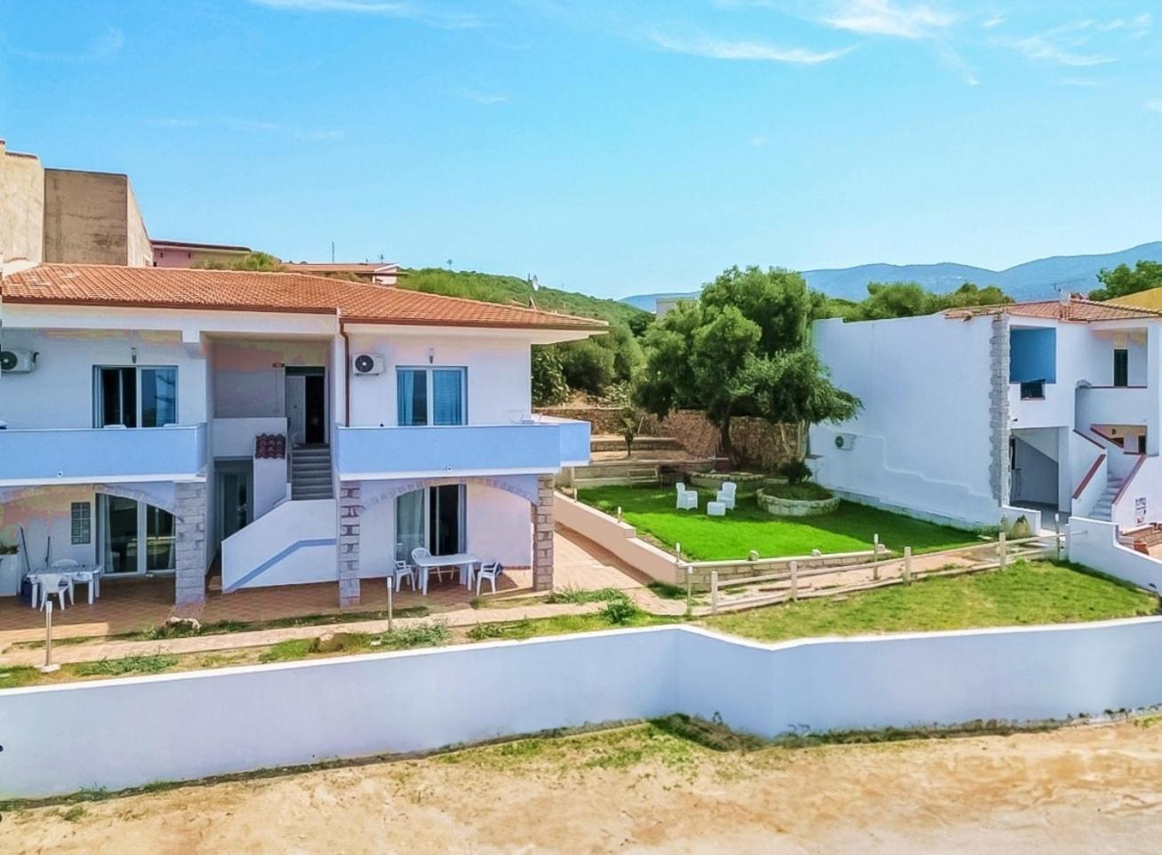Beb Con Piscina Villa Del Borgo Badesi Zewnętrze zdjęcie