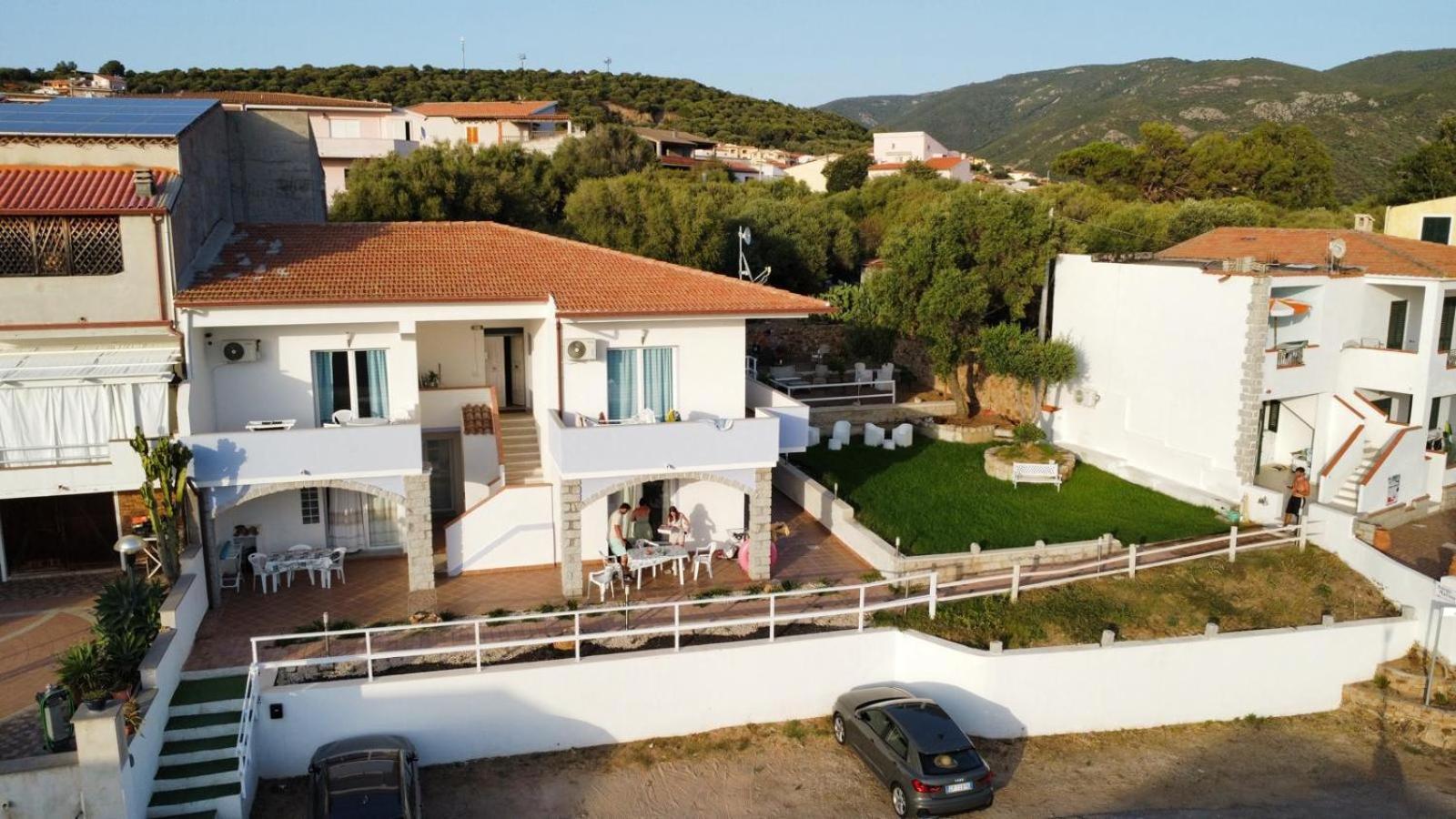 Beb Con Piscina Villa Del Borgo Badesi Zewnętrze zdjęcie