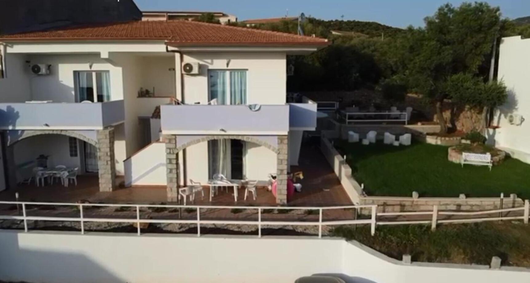 Beb Con Piscina Villa Del Borgo Badesi Zewnętrze zdjęcie